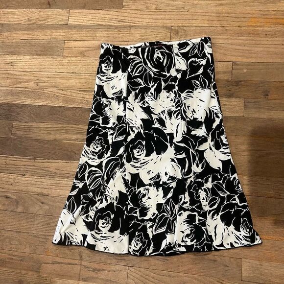 No Brand Dresses & Skirts - Love me Kiss me vintage skirt size small